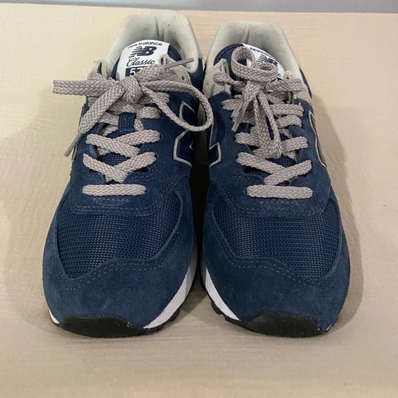 New balance - Picture 2 of 3